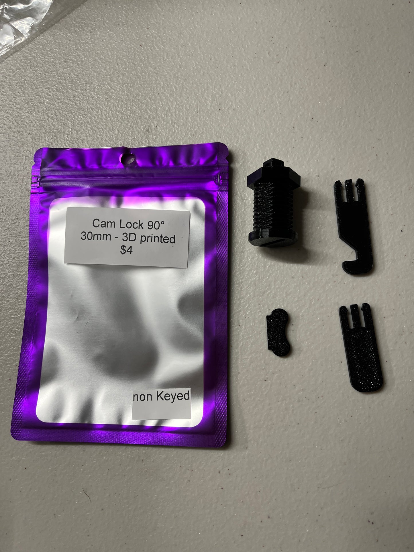 Cam Lock 90° - "Non-Keyed" multiple shaft lenghts available - 3D printed